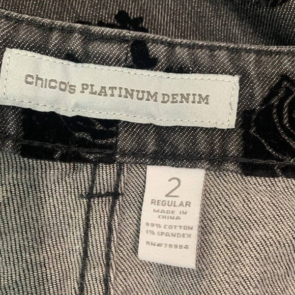Chico's Platinum Jeans Womens Size 2 US L 12 Black Denim‎ Floral Velvet Skinny - Picture 10 of 12